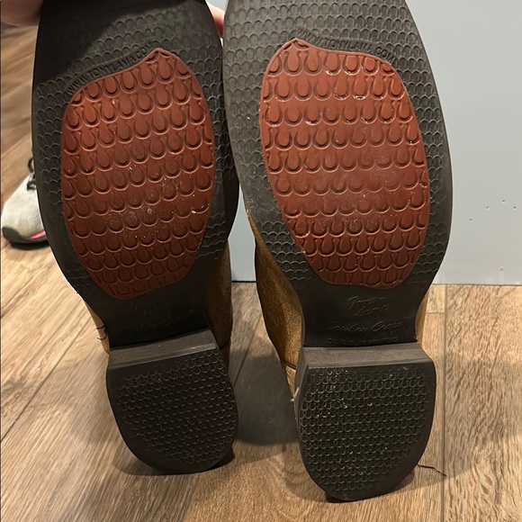 Tony Lama Vintage Western Cowboy Boots - Picture 5 of 5